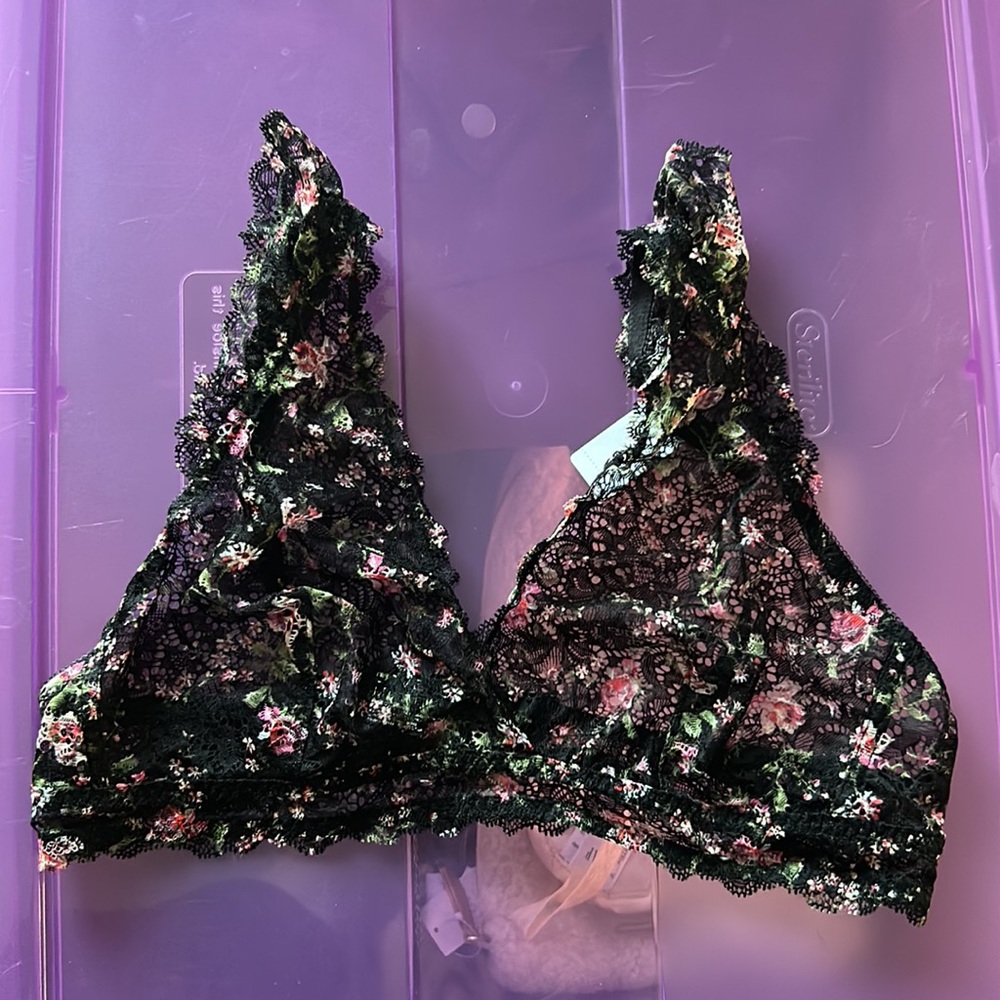 NWT Floral Lace Triangle Bralette - Picture 3 of 7